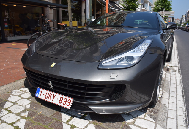 Ferrari GTC4Lusso