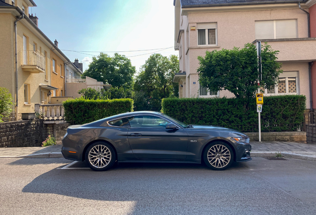 Ford Mustang GT 2015