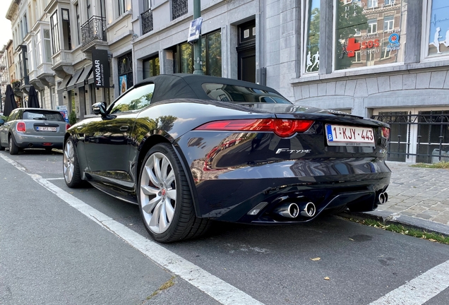 Jaguar F-TYPE R AWD Convertible