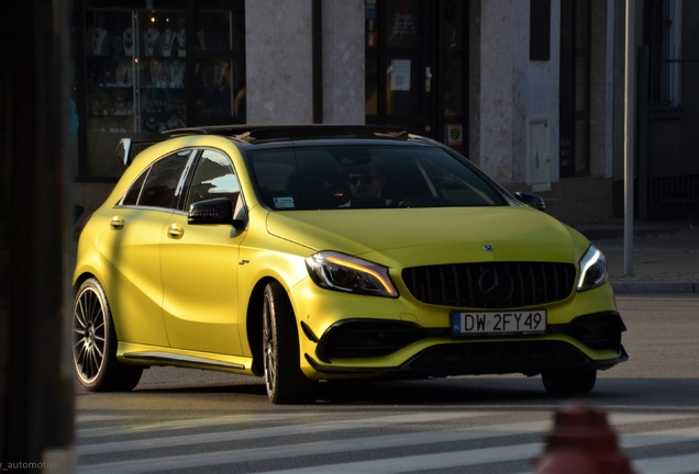 Mercedes-AMG A 45 W176 2015