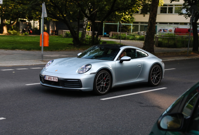 Porsche 992 Carrera 4S