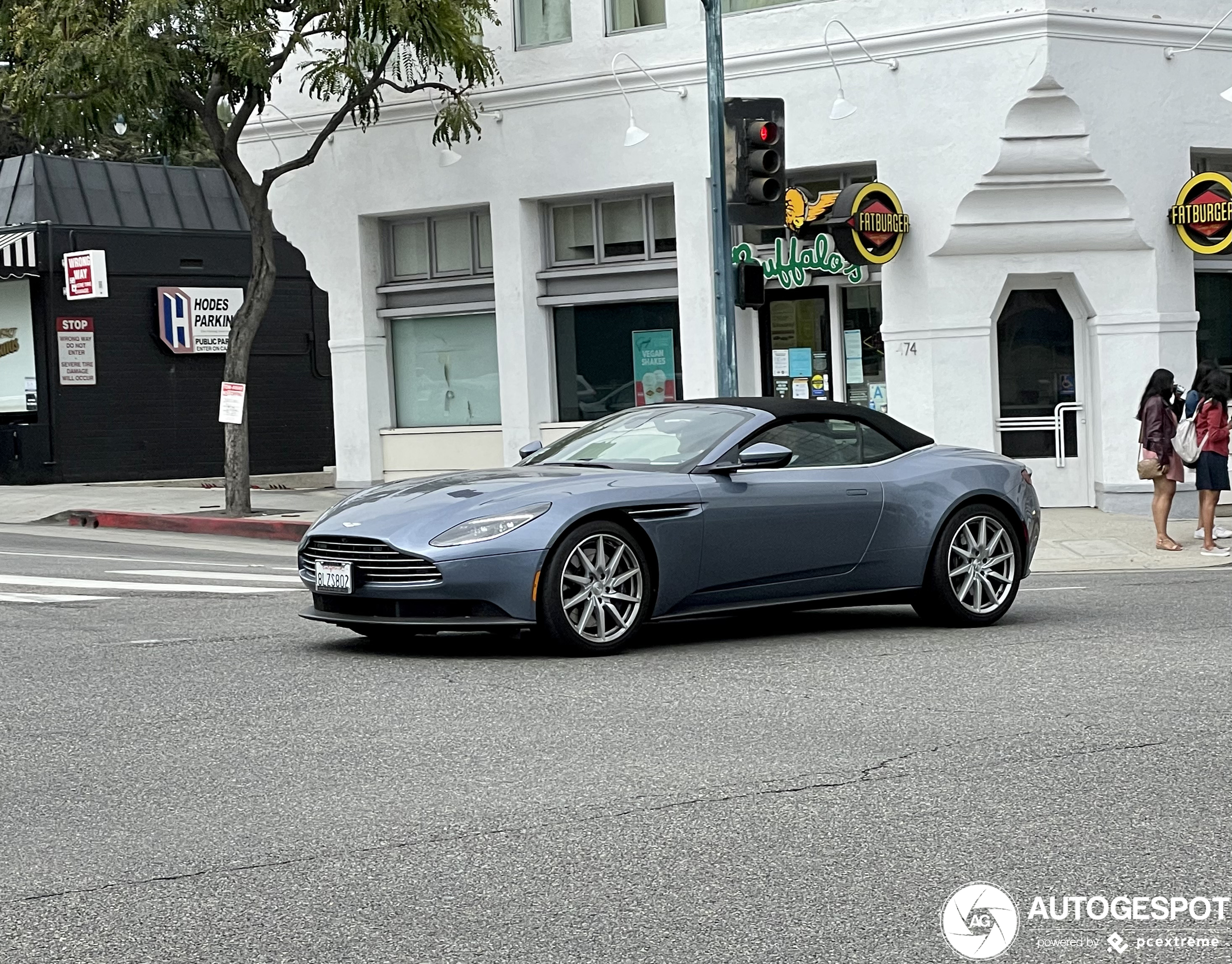 Aston Martin DB11 V8 Volante