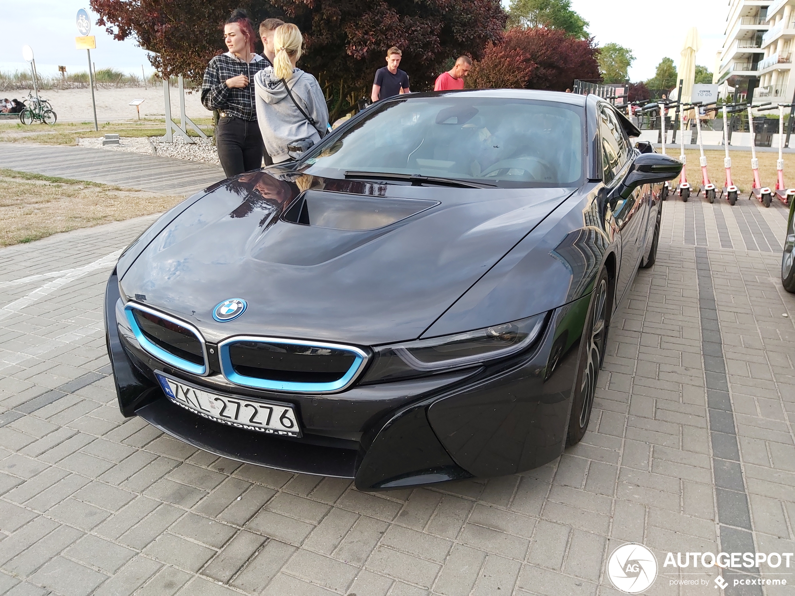 BMW i8