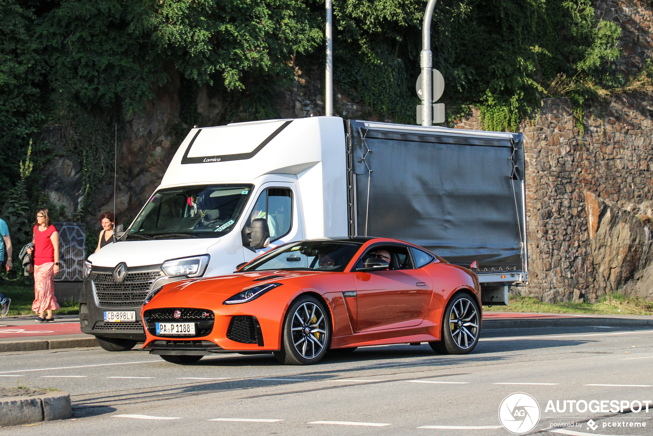 Jaguar F-TYPE SVR Coupé