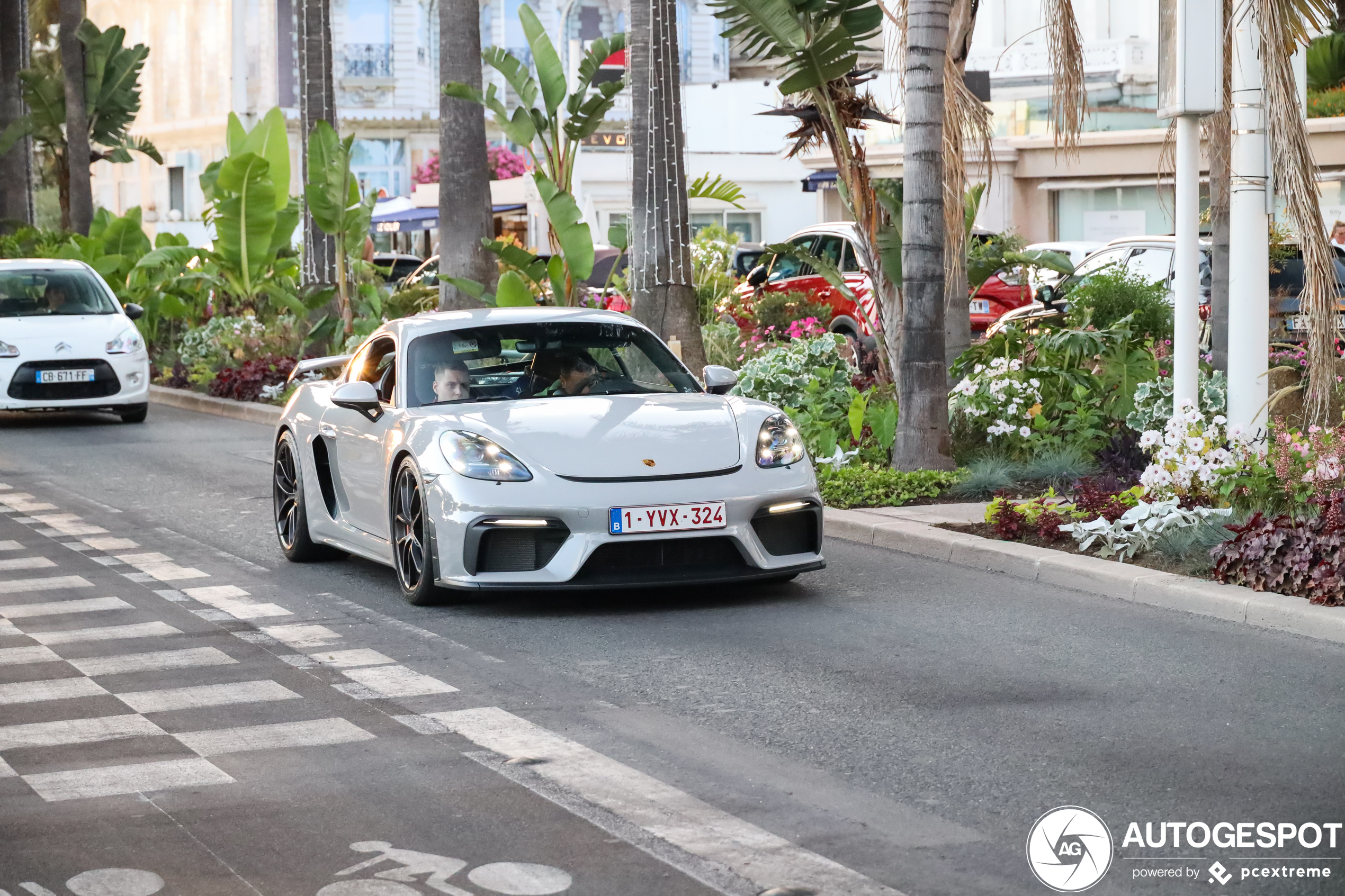 Porsche 718 Cayman GT4