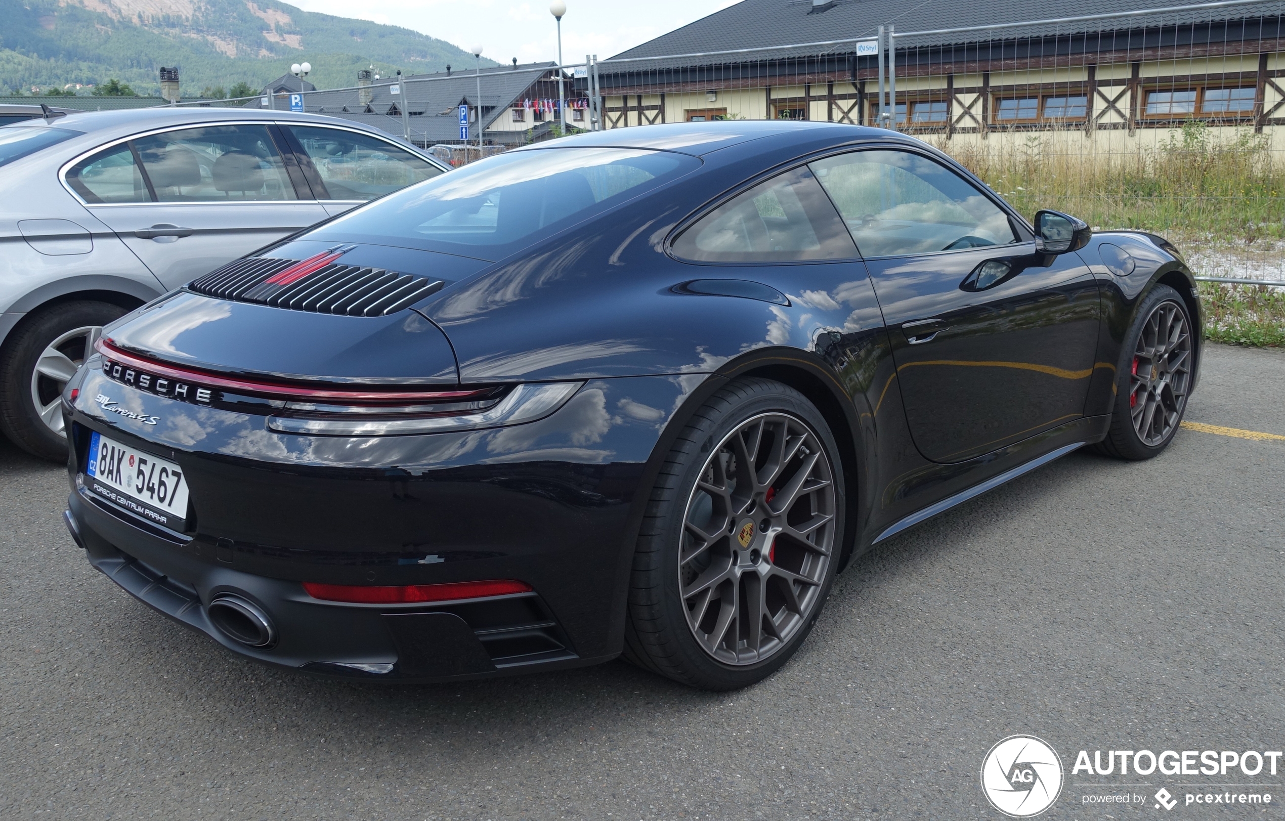 Porsche 992 Carrera 4S