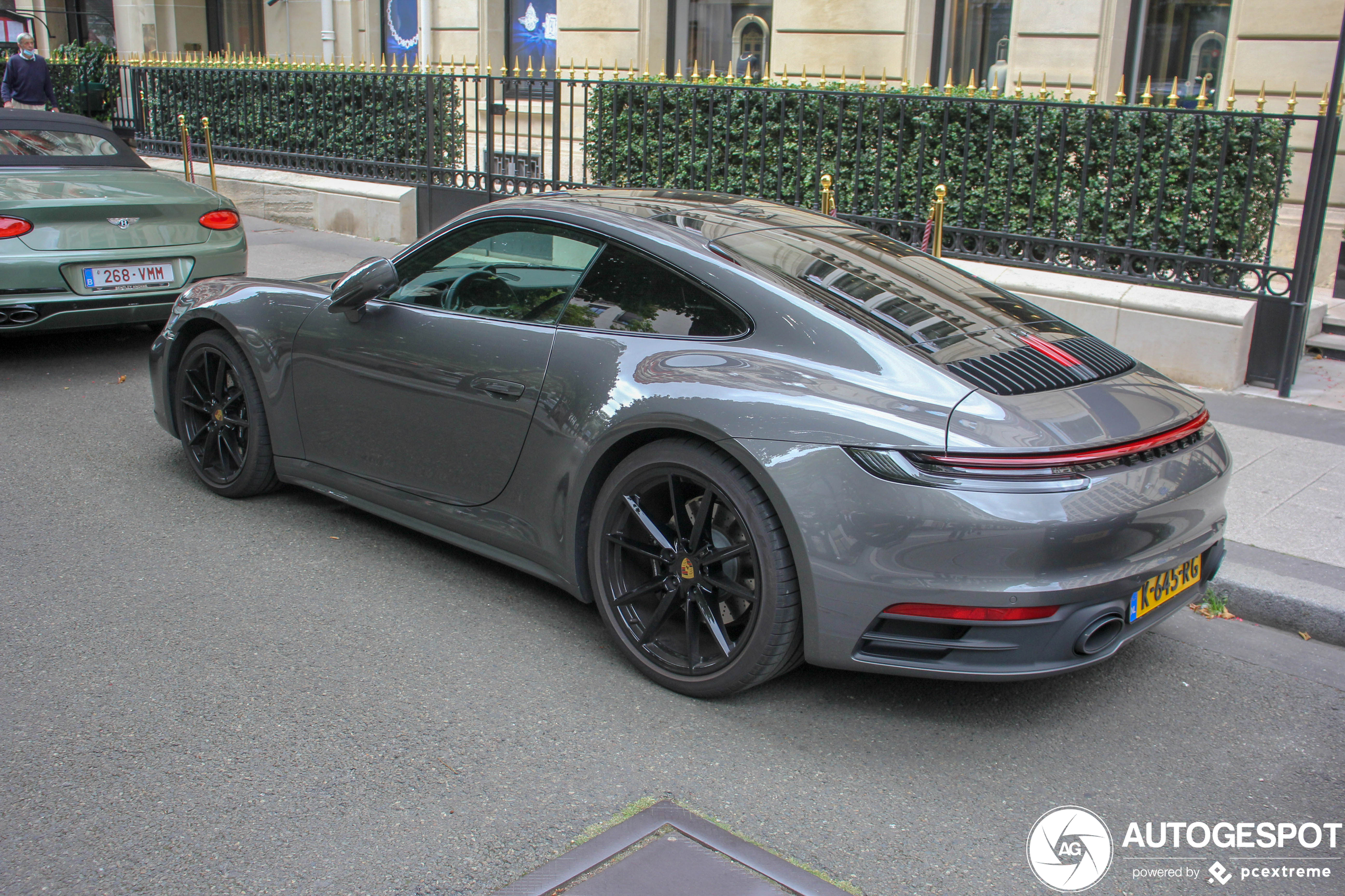 Porsche 992 Carrera 4S