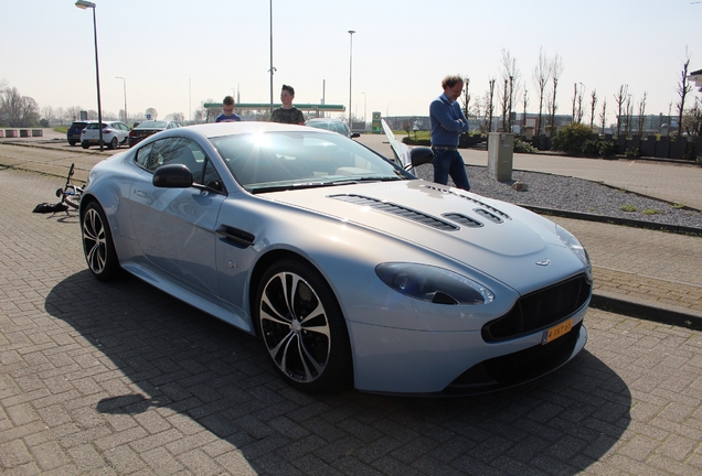 Aston Martin V12 Vantage S