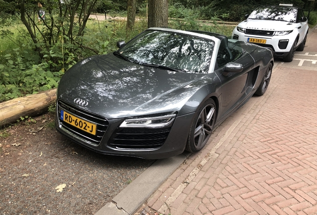 Audi R8 V10 Spyder 2013