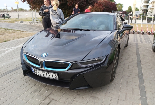 BMW i8