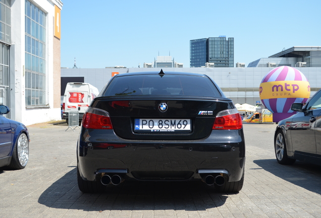 BMW M5 E60 2005