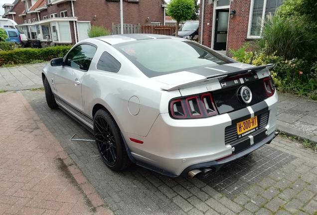 Ford Mustang GT 2013