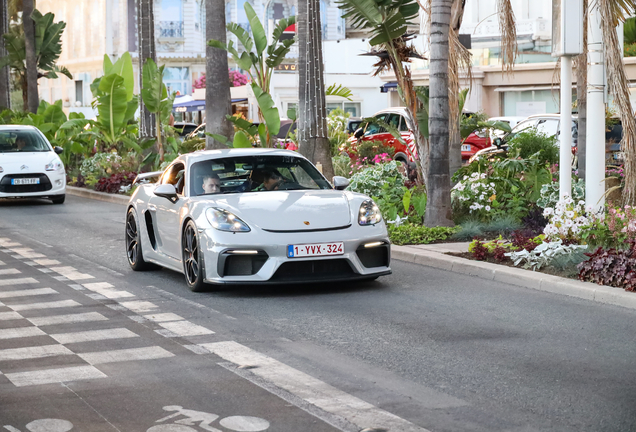 Porsche 718 Cayman GT4