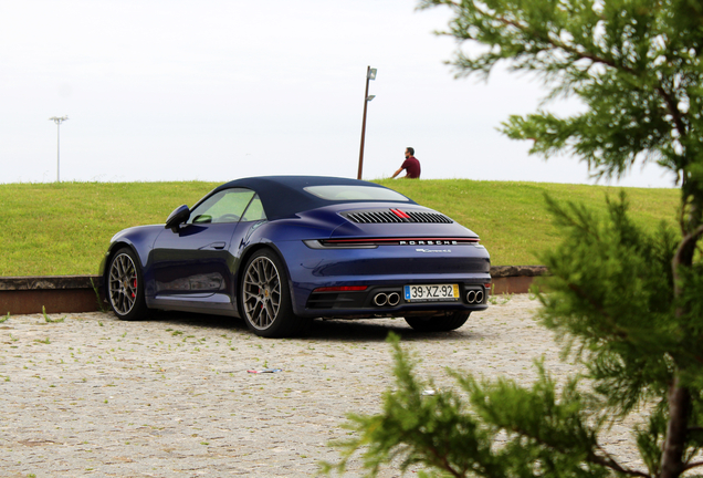 Porsche 992 Carrera 4S Cabriolet