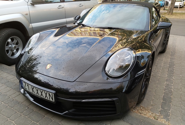 Porsche 992 Carrera 4S Cabriolet