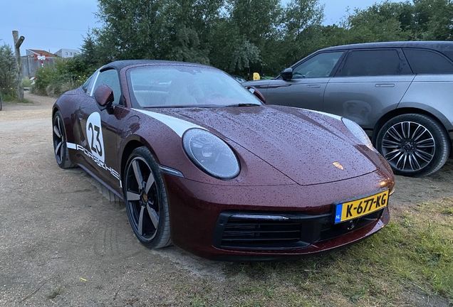 Porsche 992 Targa 4S Heritage Design Edition