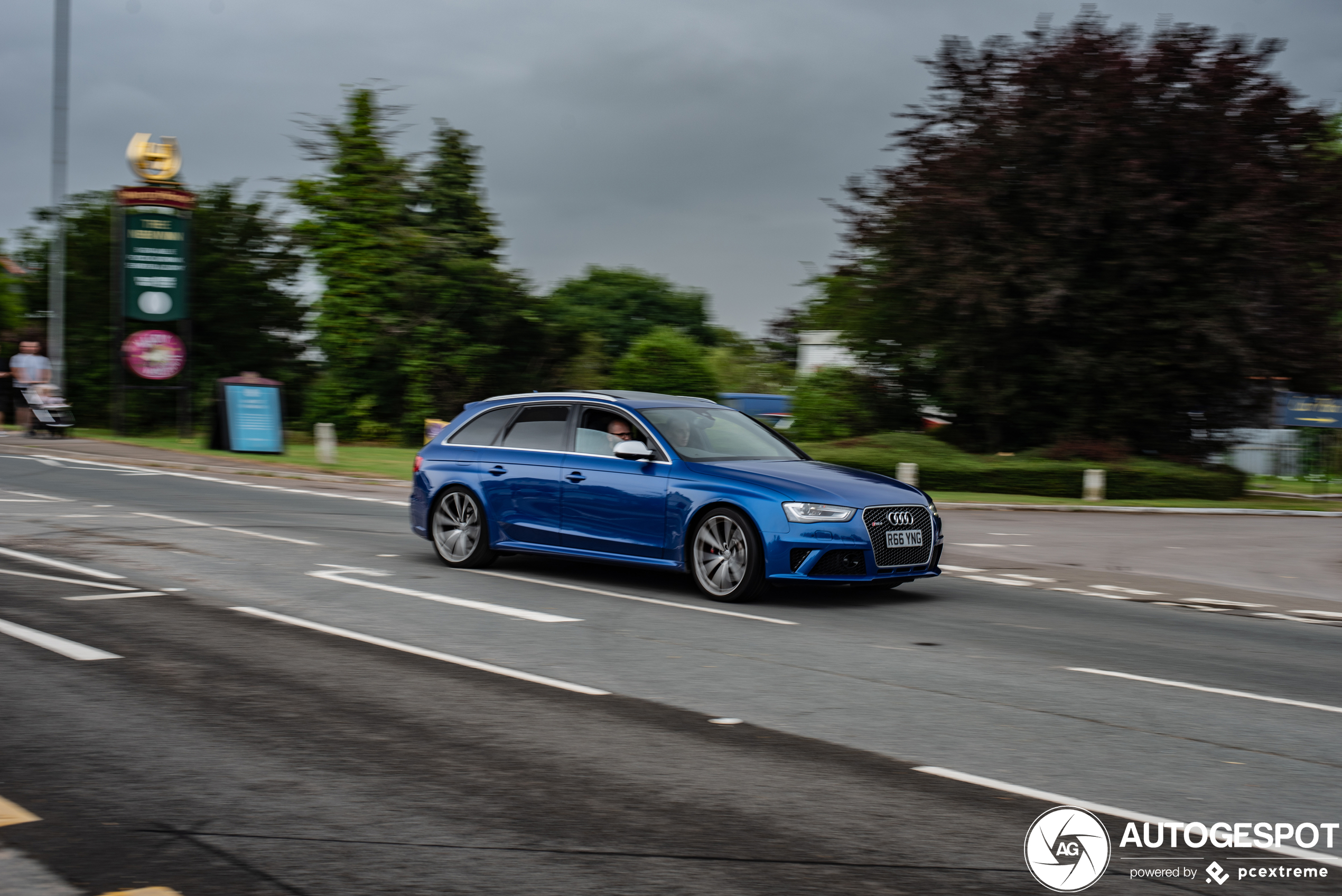 Audi RS4 Avant B8