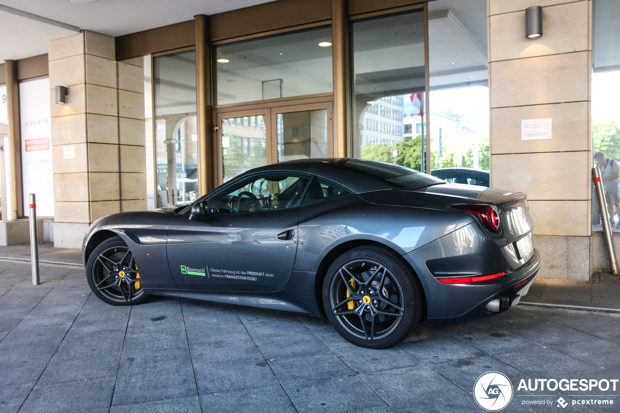 Ferrari California T