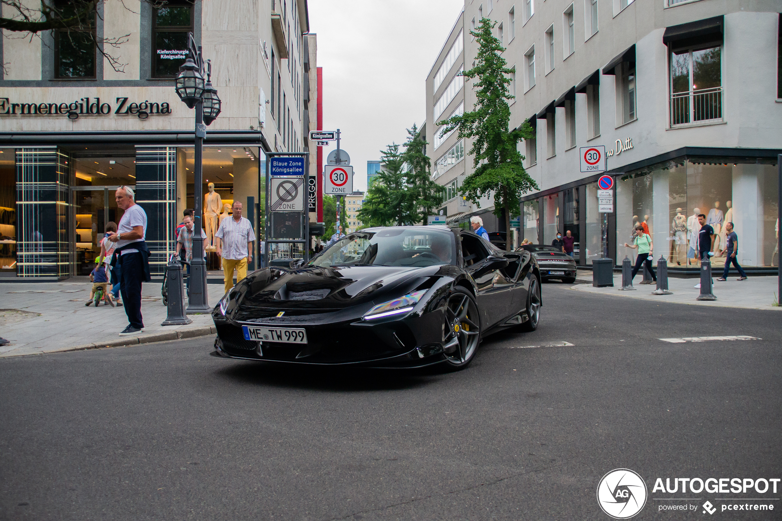 Ferrari F8 Spider