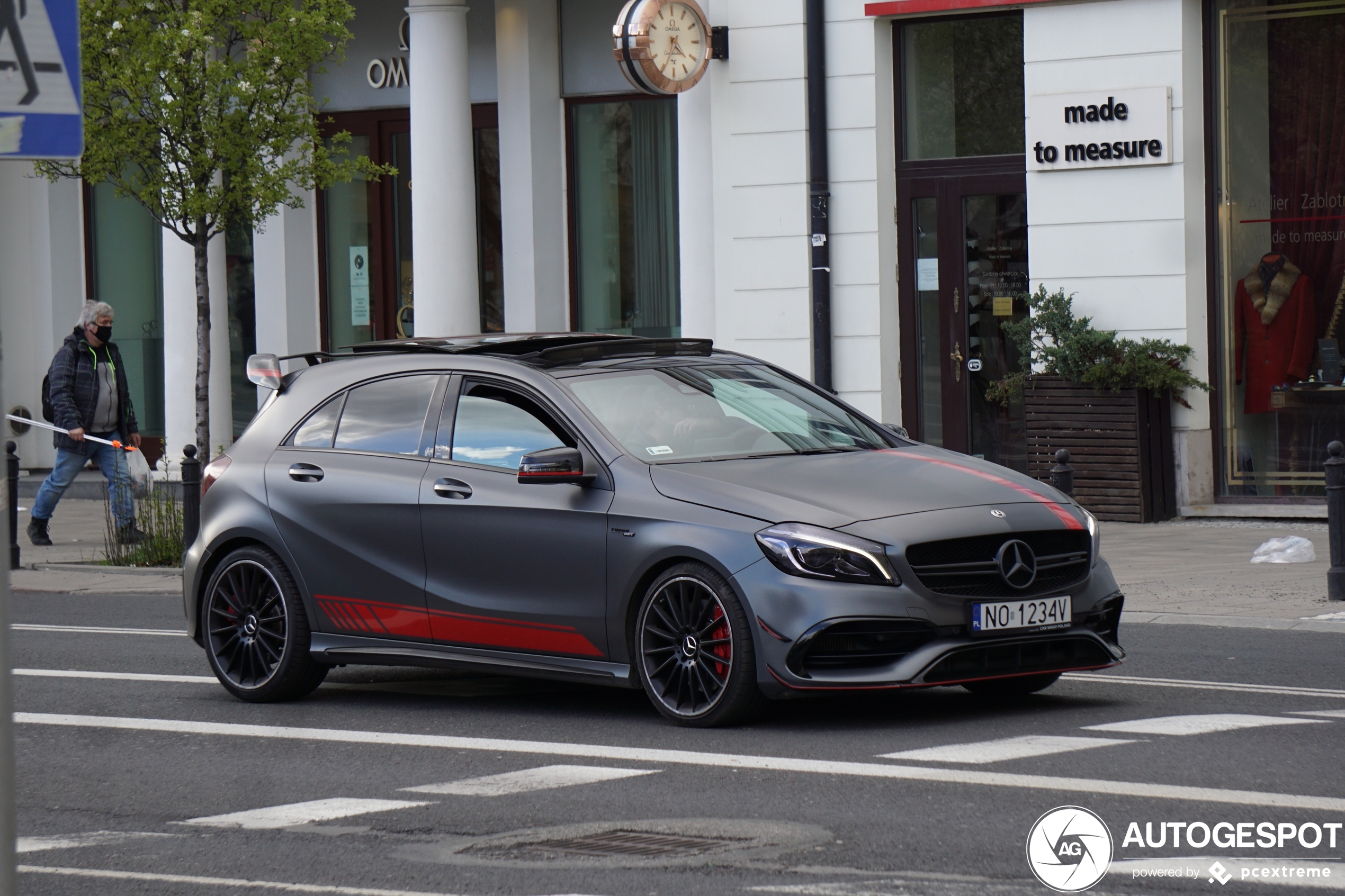 Mercedes-AMG A 45 W176 2015