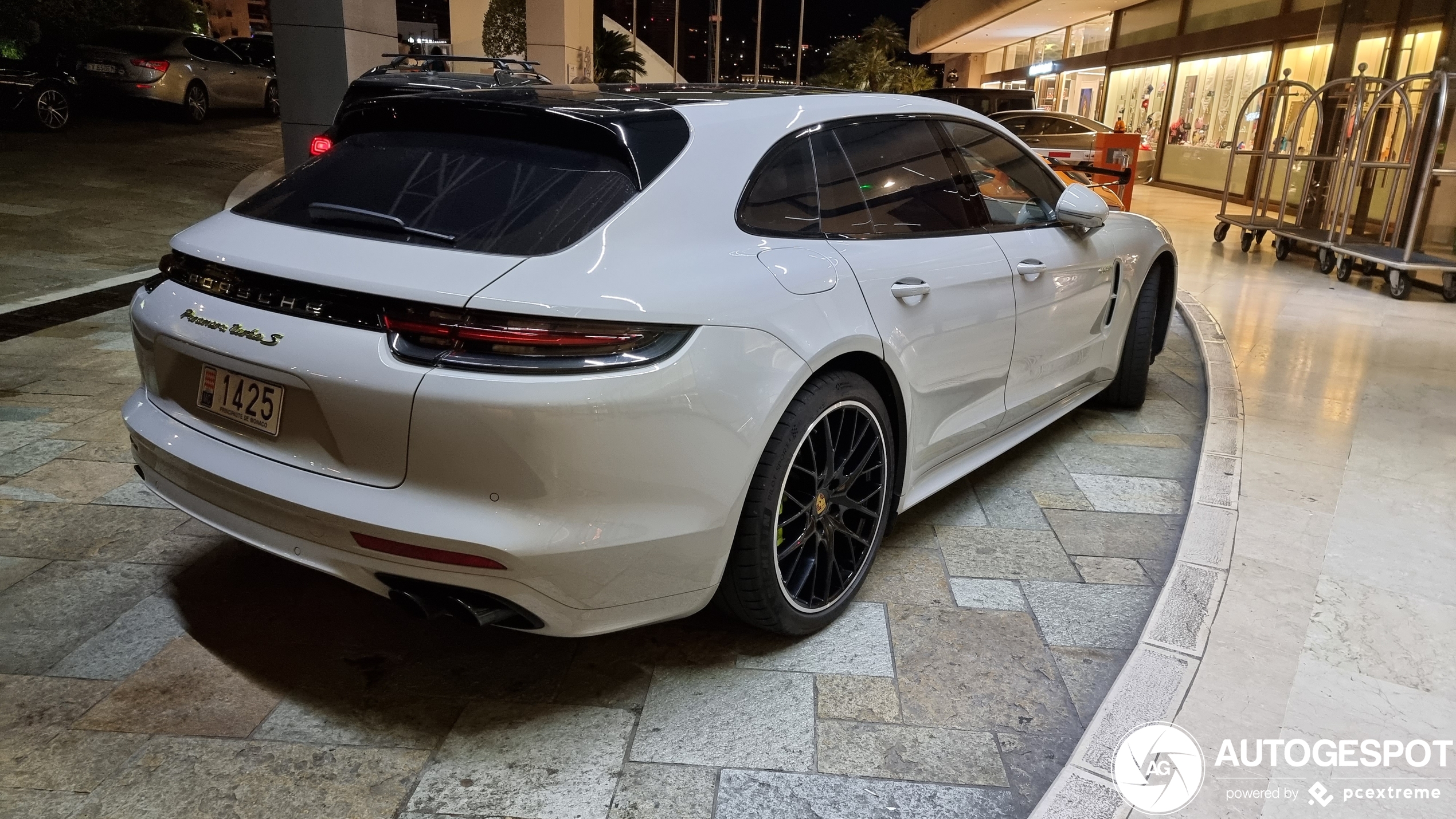 Porsche 971 Panamera Turbo S E-Hybrid Sport Turismo