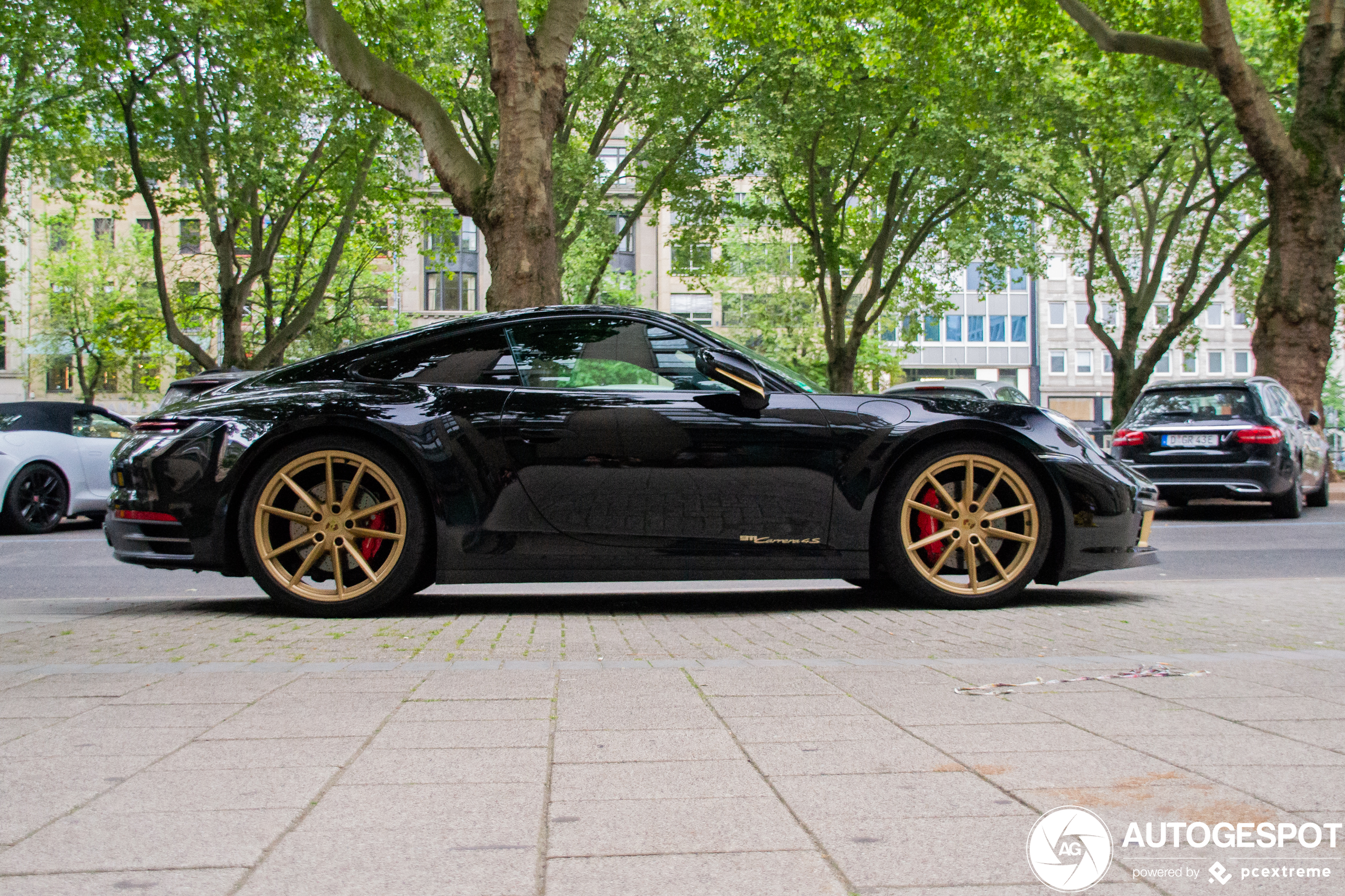 Porsche 992 Carrera 4S