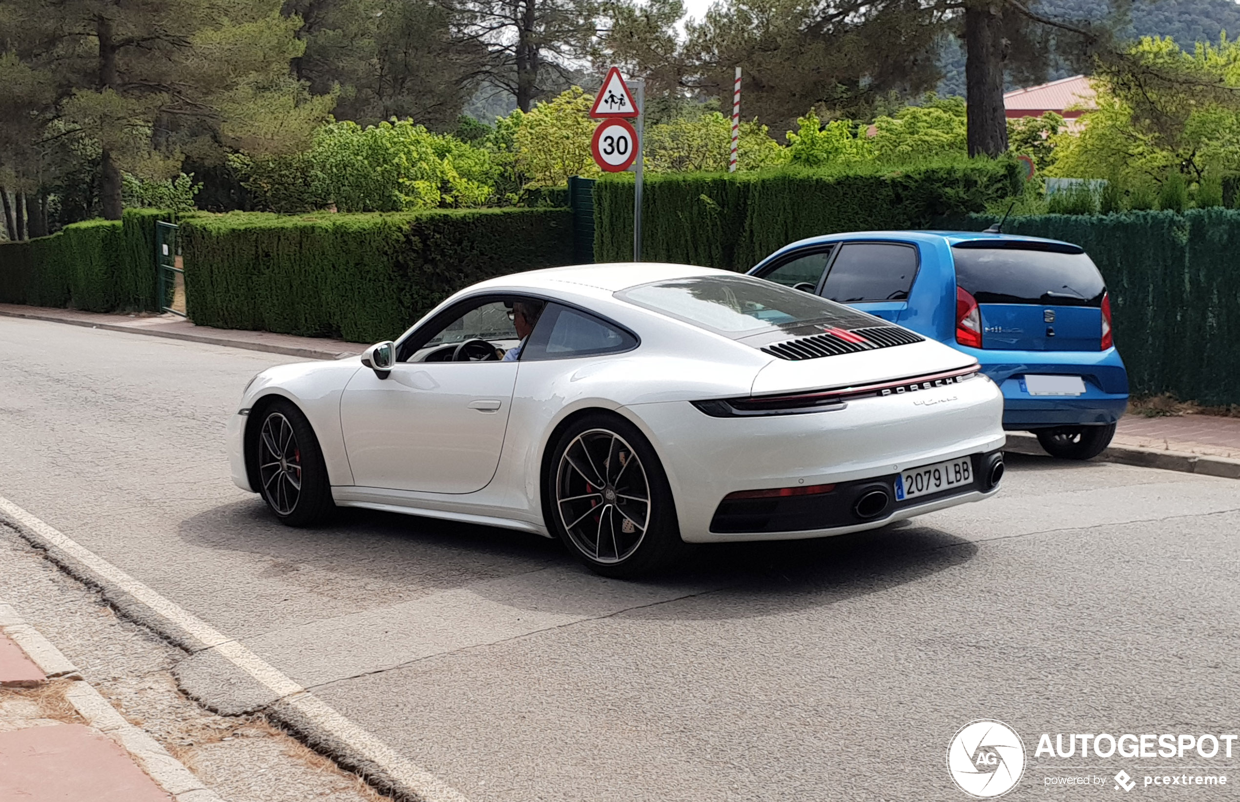 Porsche 992 Carrera 4S