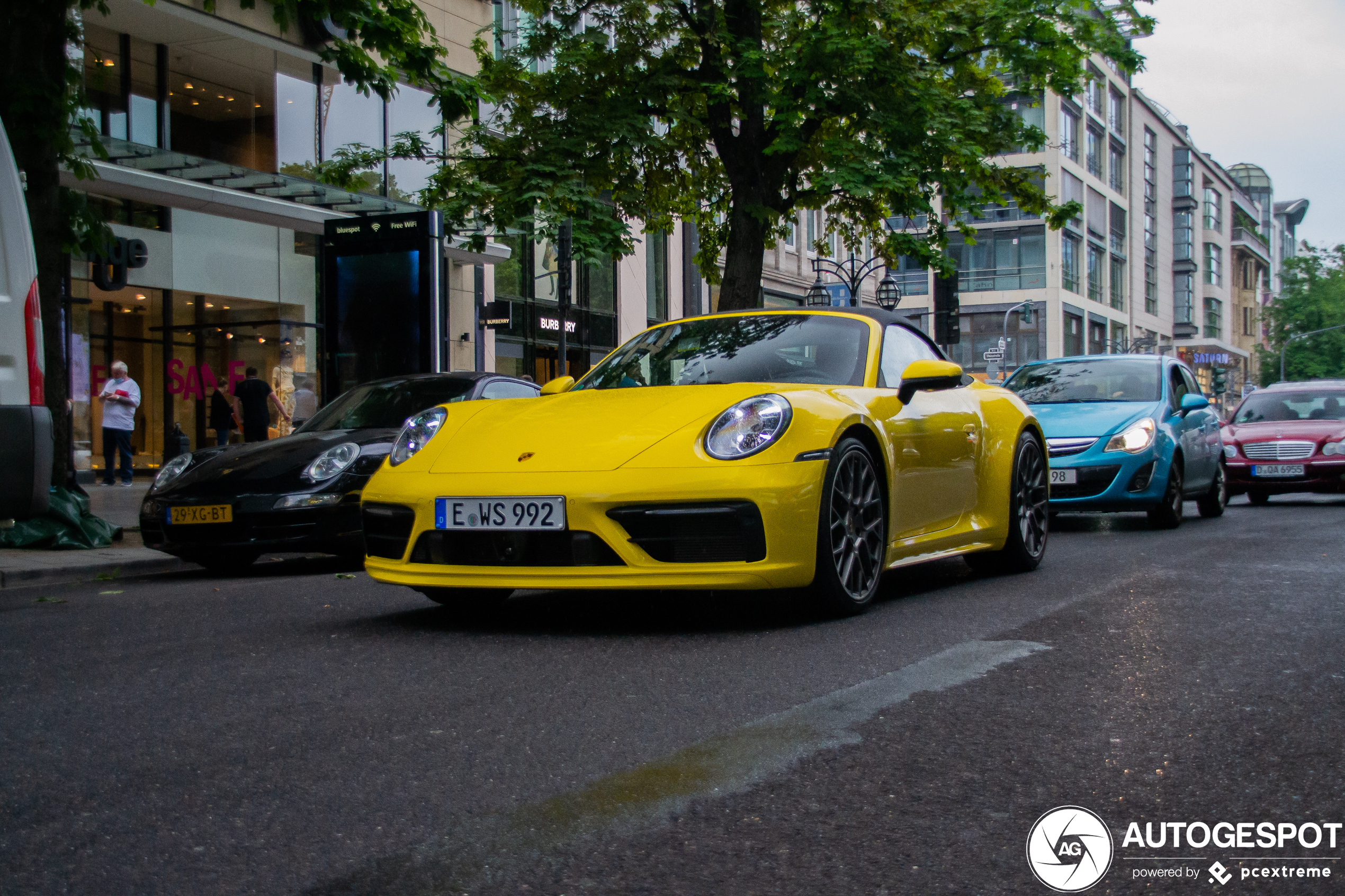 Porsche 992 Carrera 4S Cabriolet