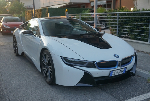 BMW i8