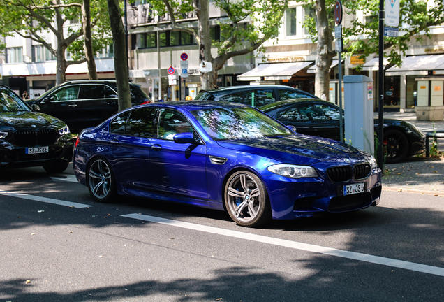BMW M5 F10 2011