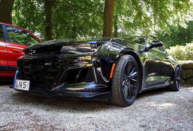 Chevrolet Camaro ZL1 2016