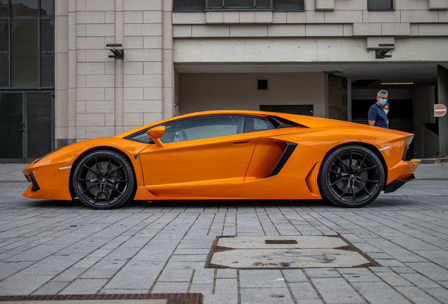 Lamborghini Aventador LP700-4