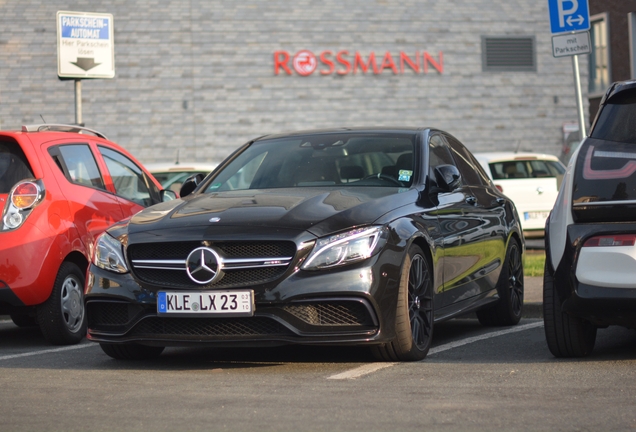 Mercedes-AMG C 63 S W205