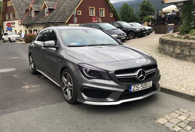 Mercedes-Benz CLA 45 AMG Shooting Brake