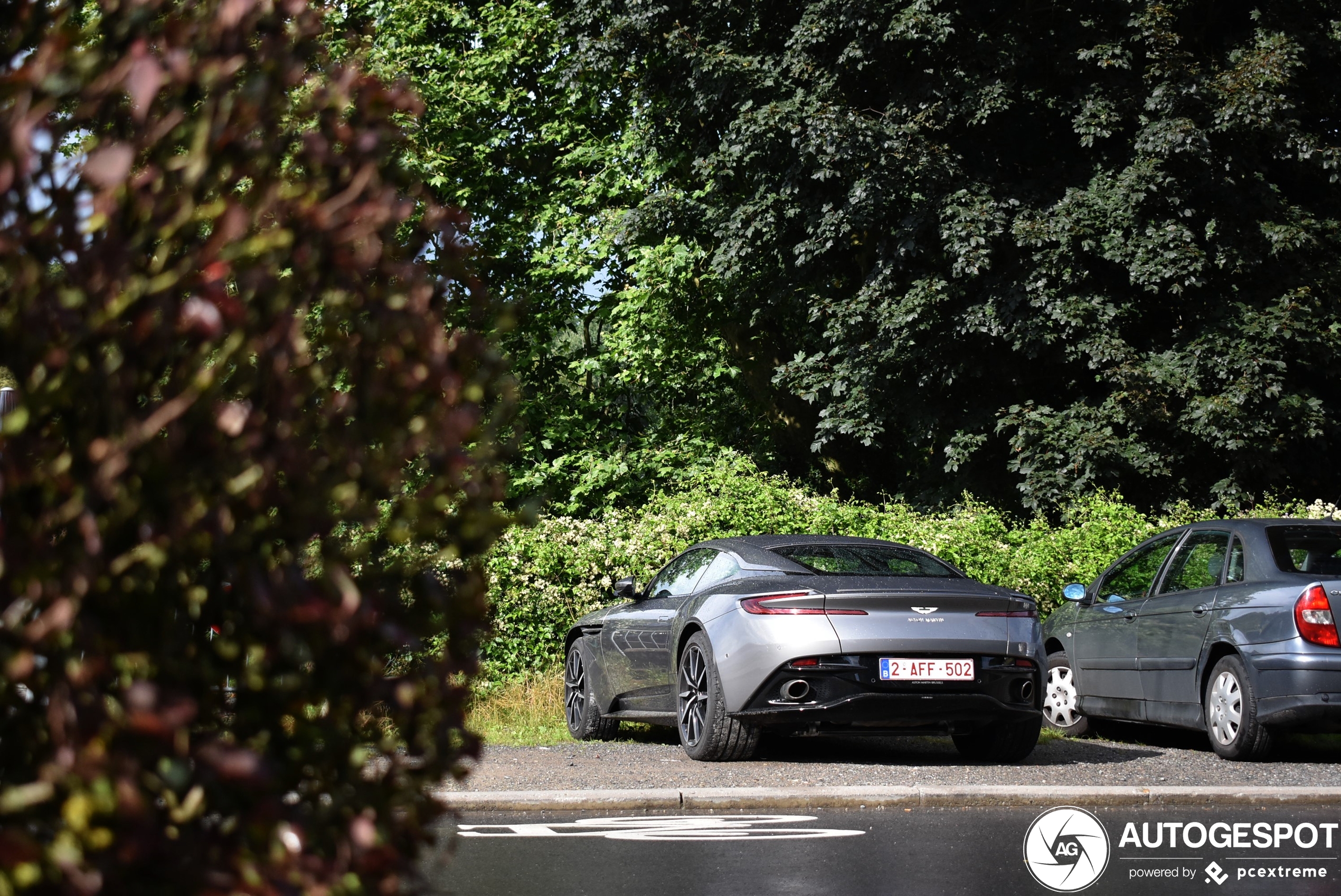 Aston Martin DB11 V8