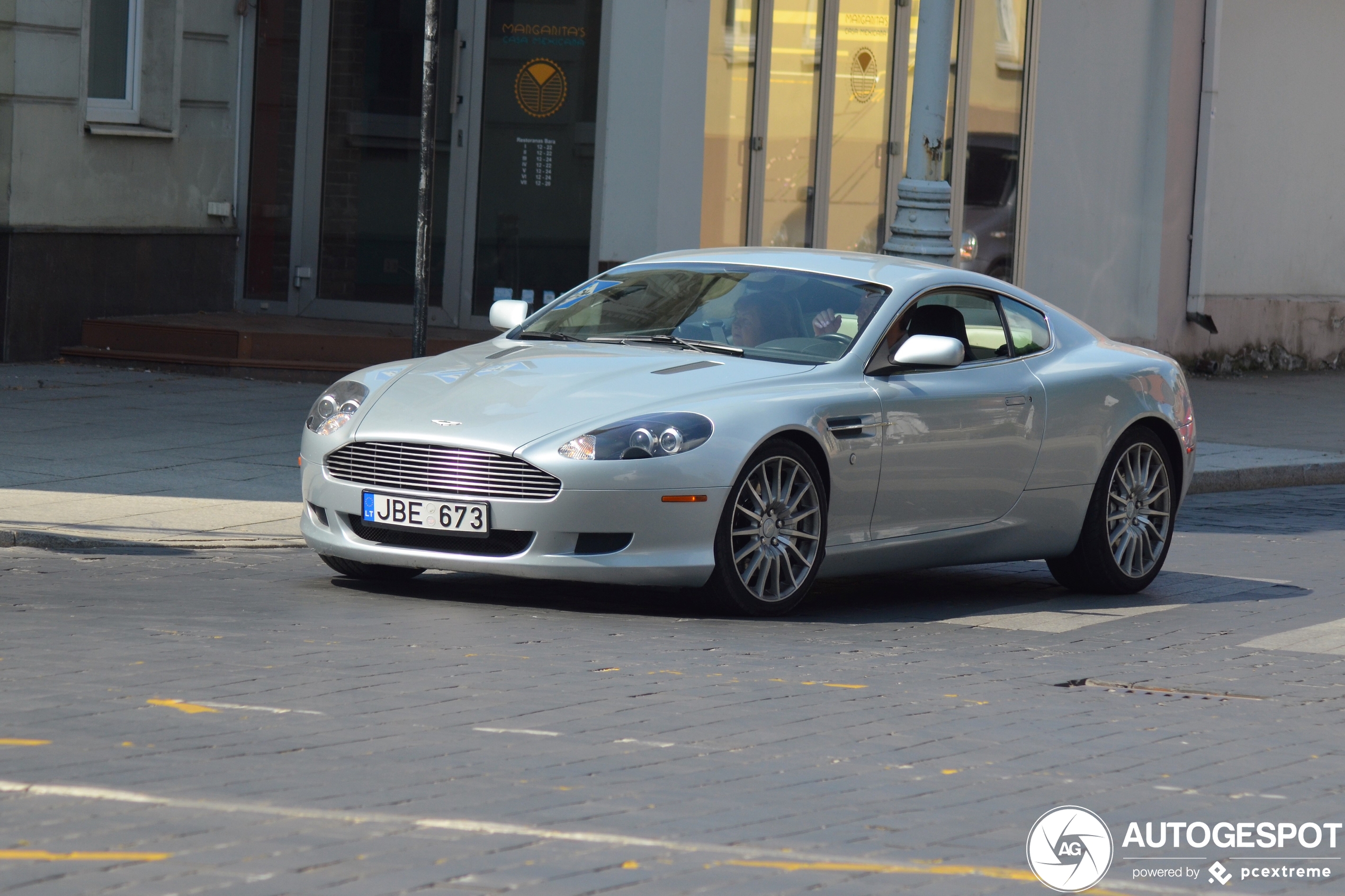 Aston Martin DB9