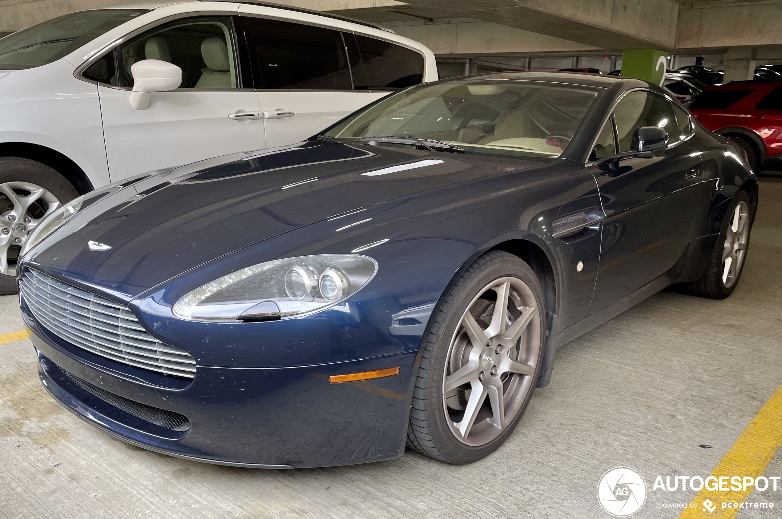 Aston Martin V8 Vantage