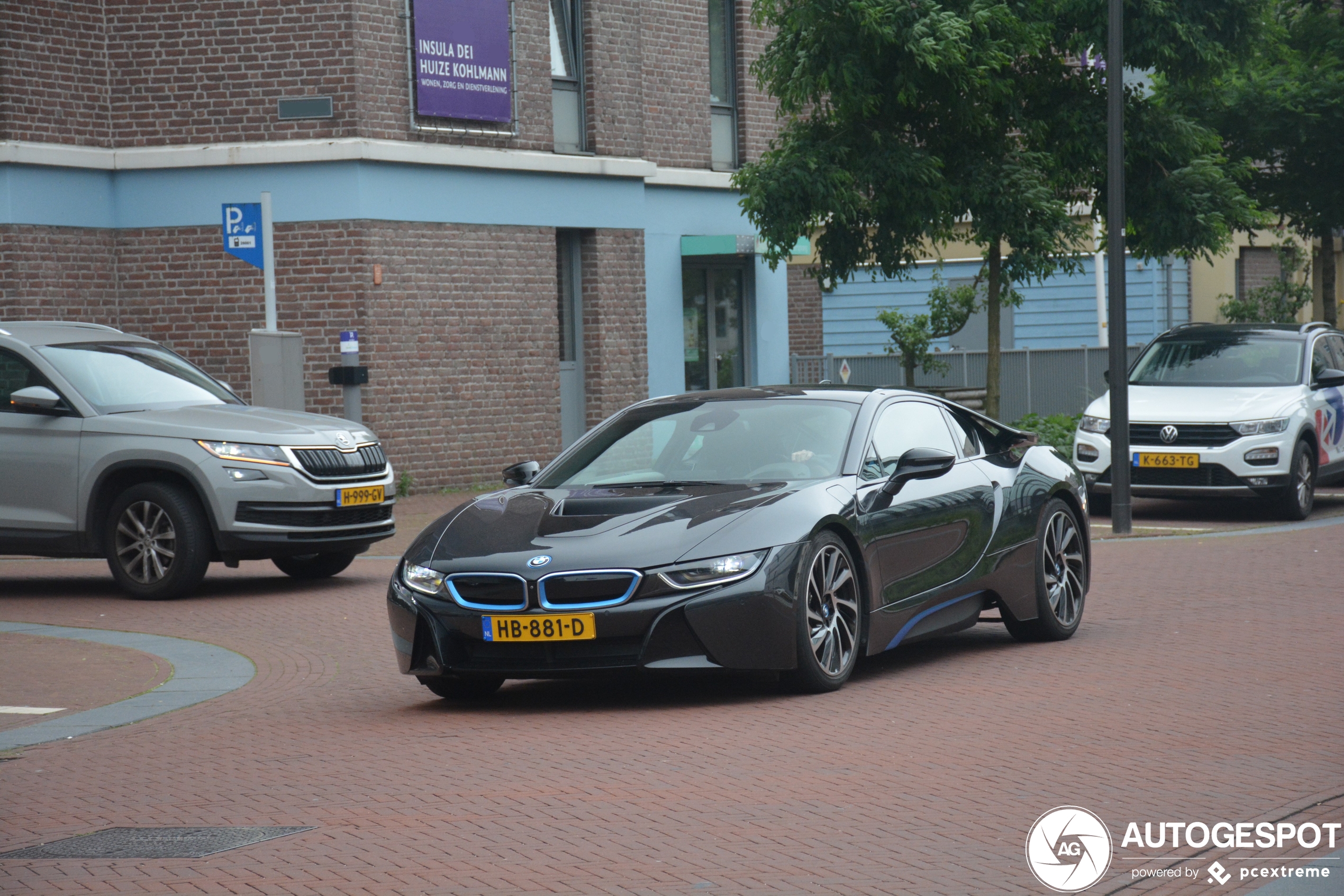 BMW i8