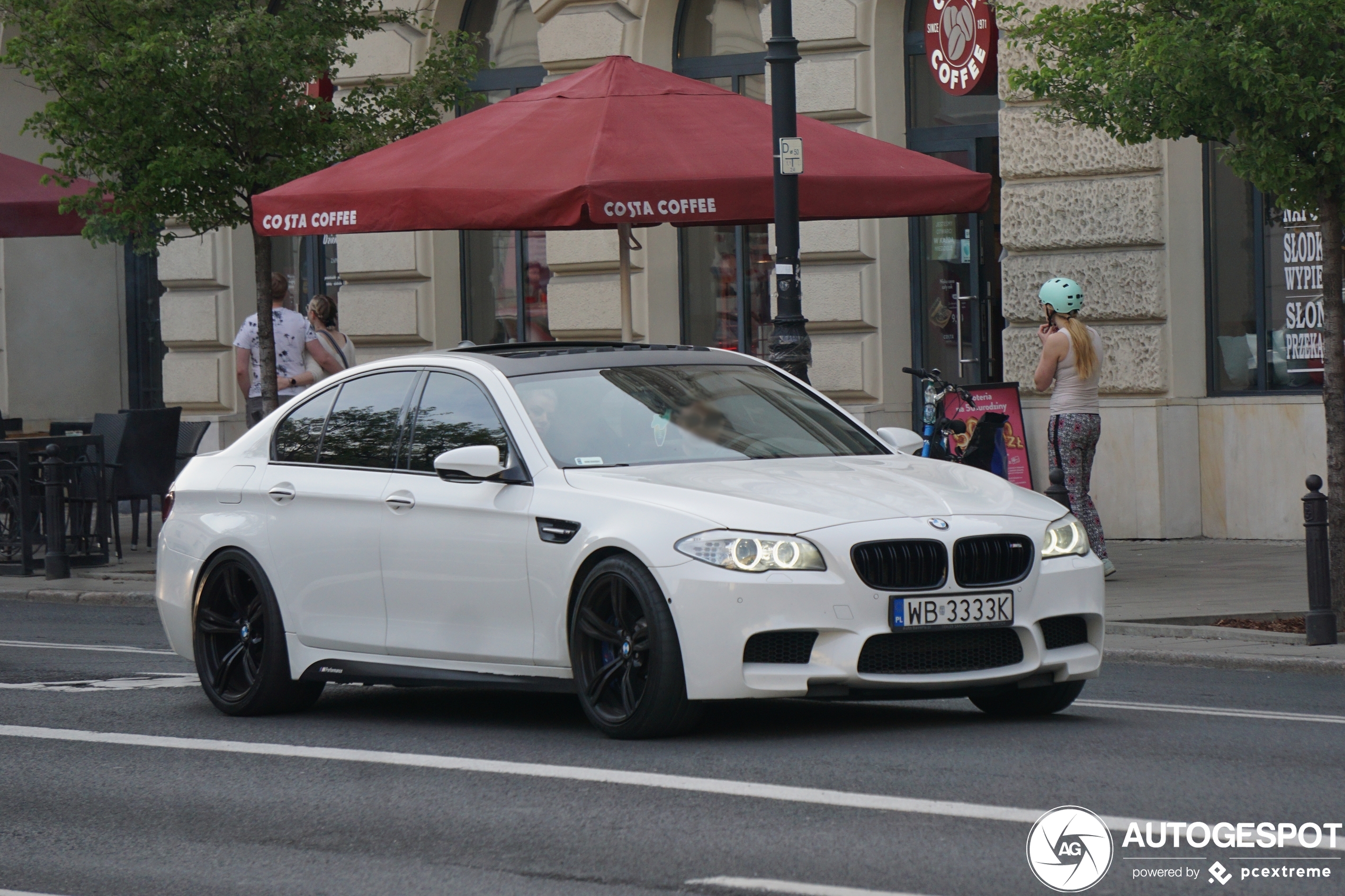 BMW M5 F10 2011