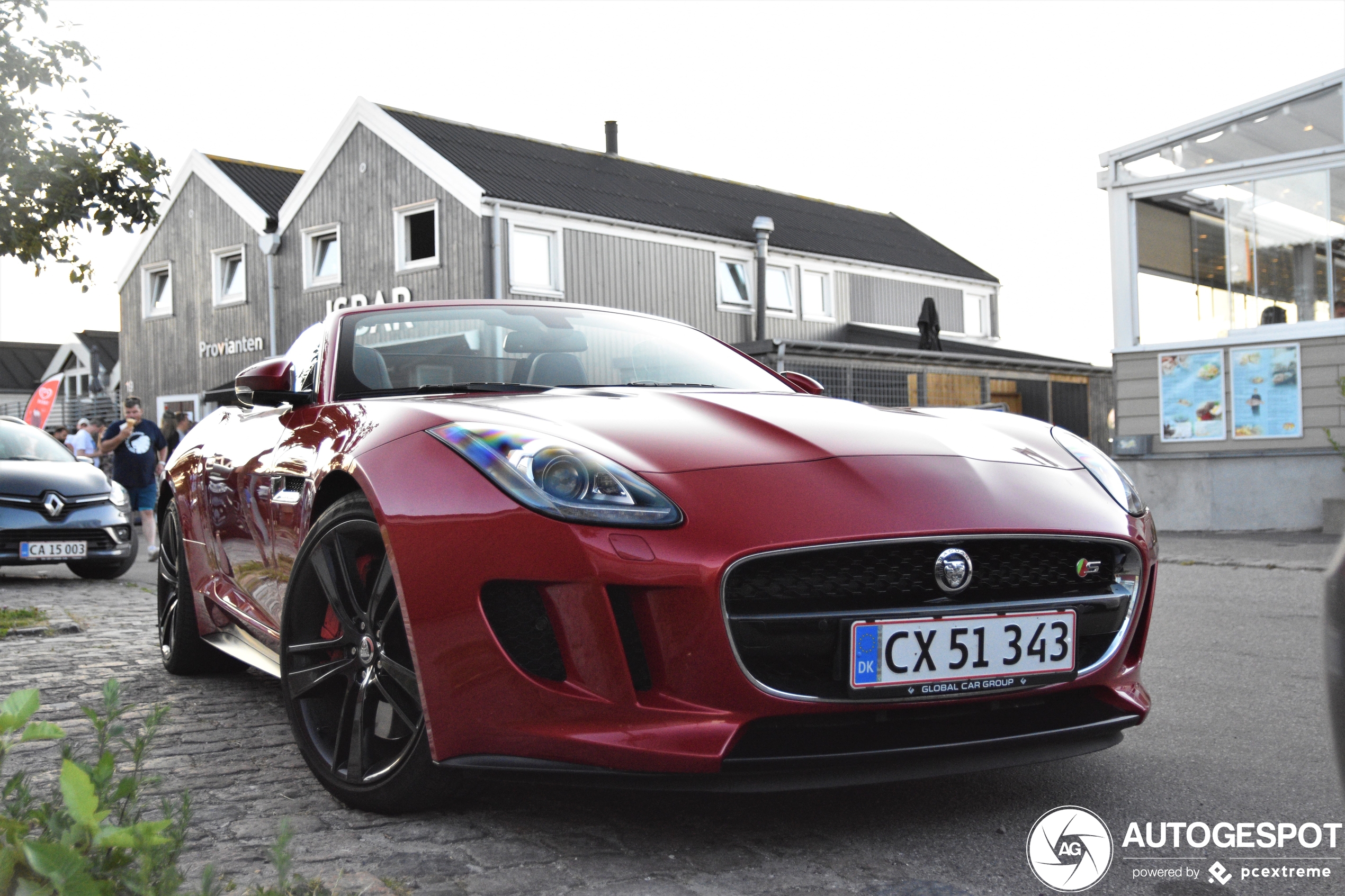 Jaguar F-TYPE S V8 Convertible