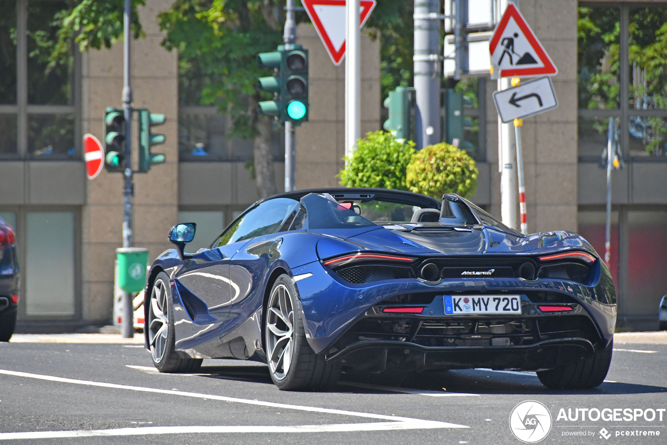 McLaren 720S Spider