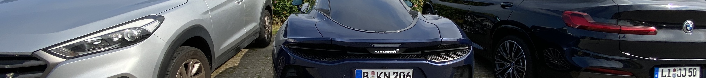 McLaren GT