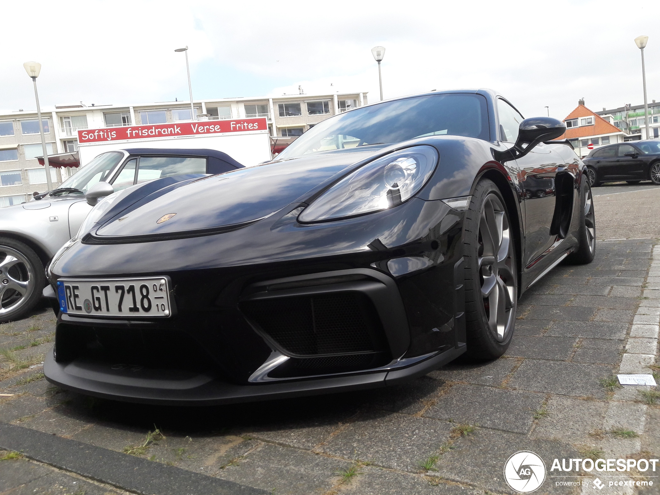 Porsche 718 Cayman GT4