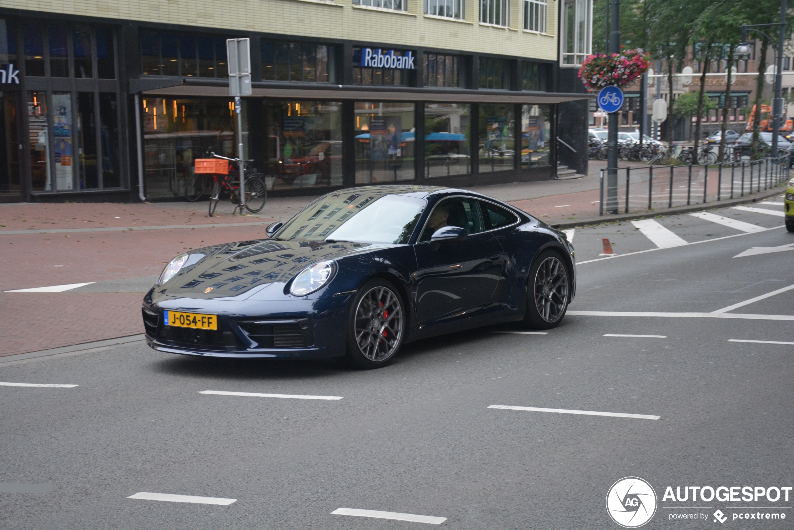 Porsche 992 Carrera 4S