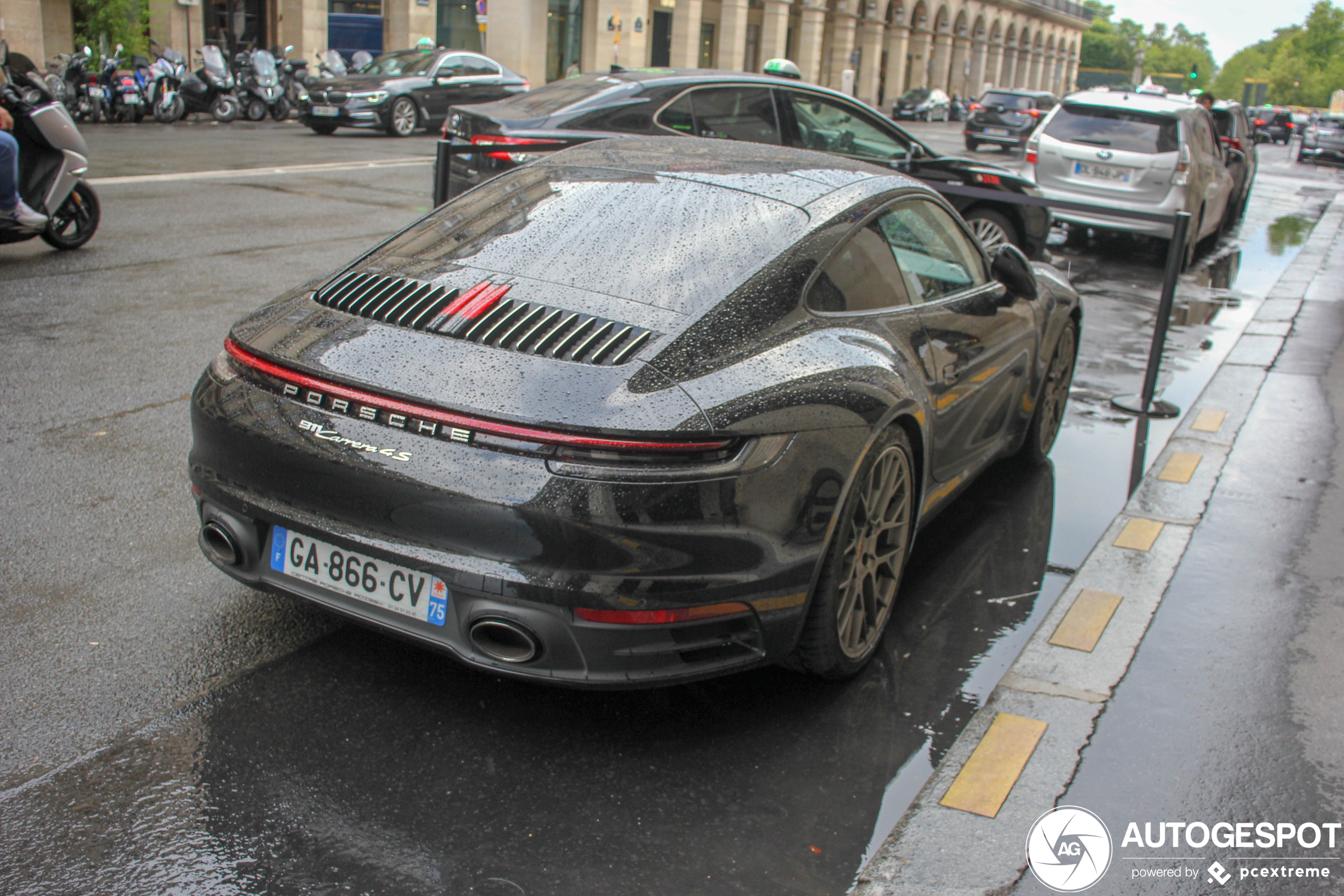 Porsche 992 Carrera 4S