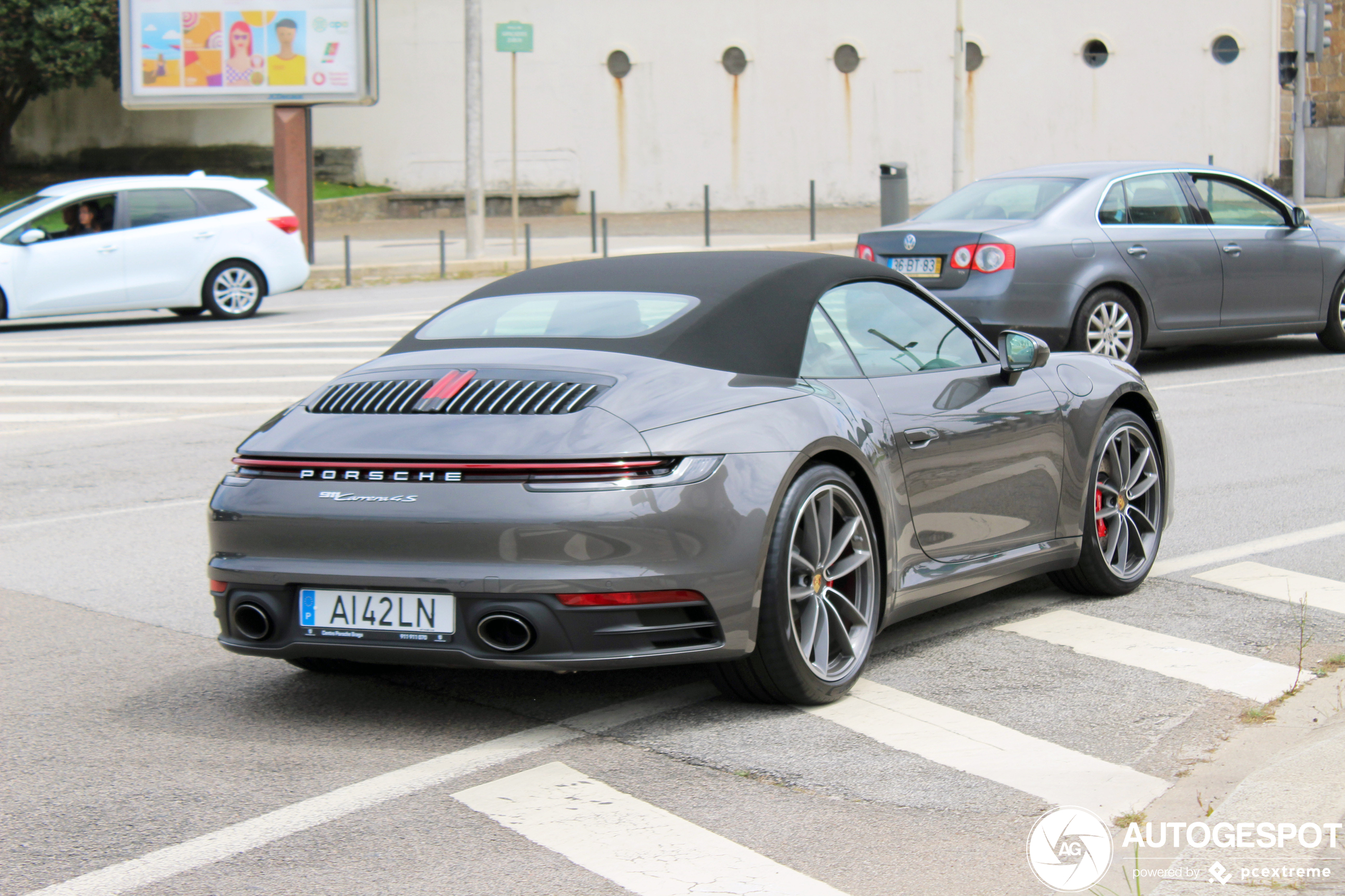 Porsche 992 Carrera 4S Cabriolet