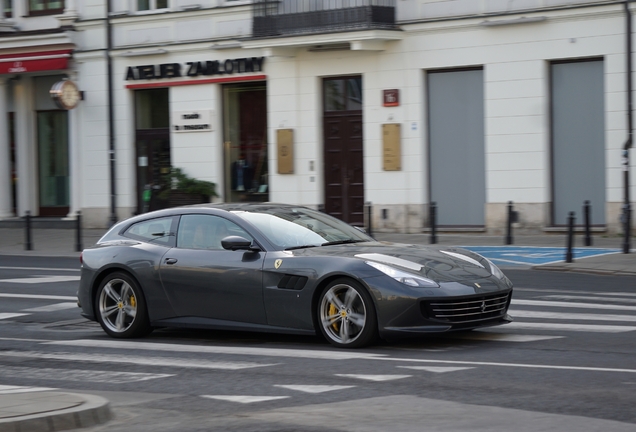 Ferrari GTC4Lusso