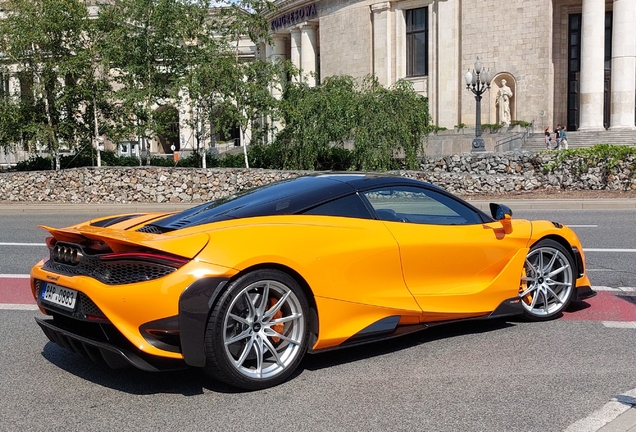 McLaren 765LT