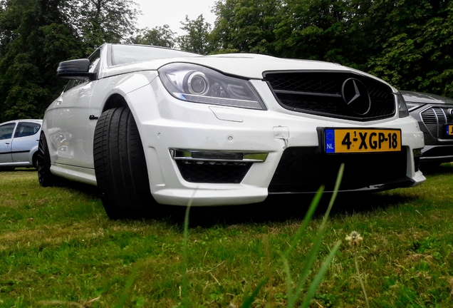 Mercedes-Benz C 63 AMG Coupé