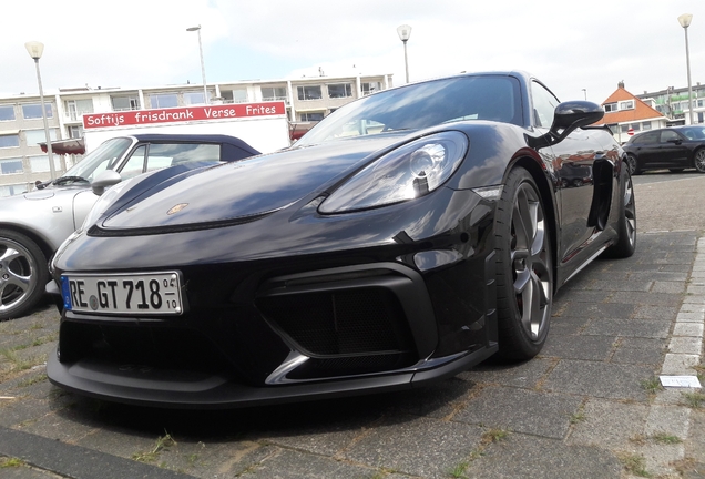 Porsche 718 Cayman GT4